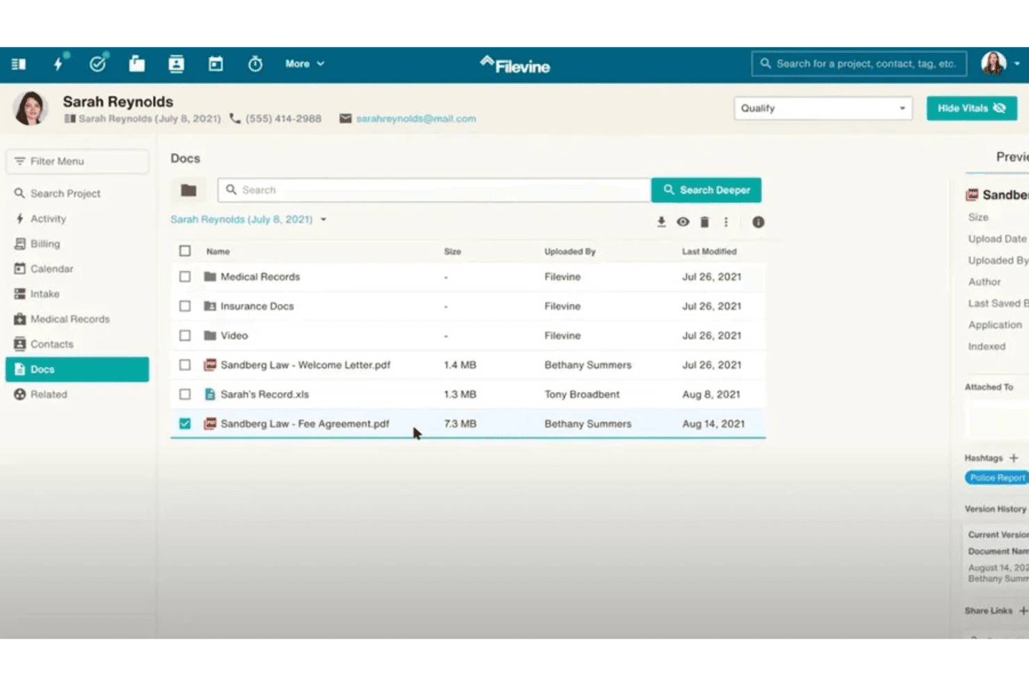 Filevine coordina casos jurídicos, documentos, plazos, comunicación con clientes y facturación.