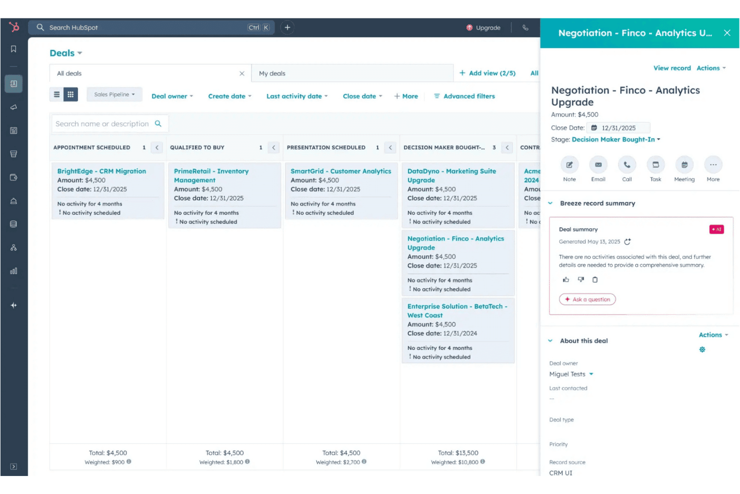 HubSpot CRM houdt contacten, deals, e-mails en klantcommunicatie bij.