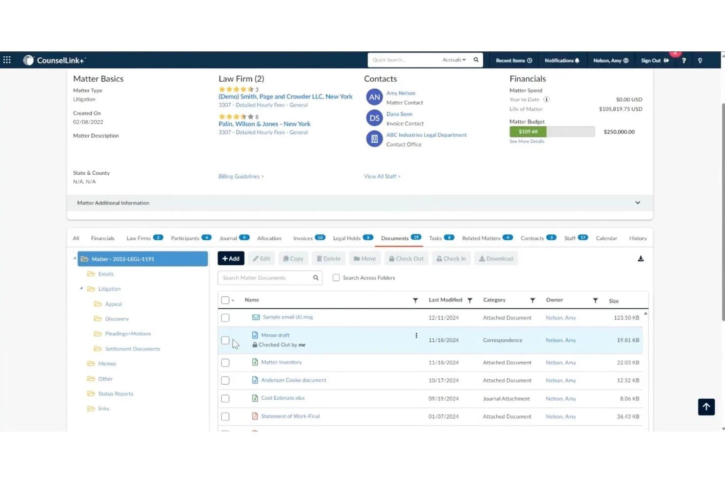 Tableau de bord de dossier LexisNexis CounselLink+ affichant documents, finances et informations des cabinets d'avocats.