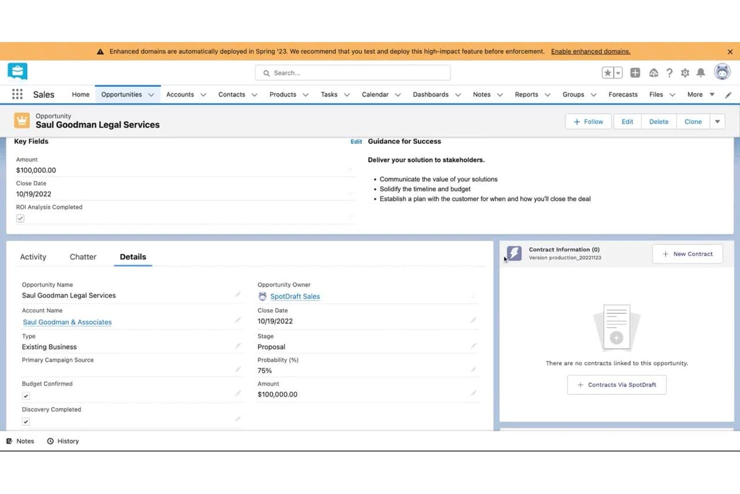 SpotDrafts avtalspanel i en Salesforce-möjlighet som visar att inga avtal är länkade.